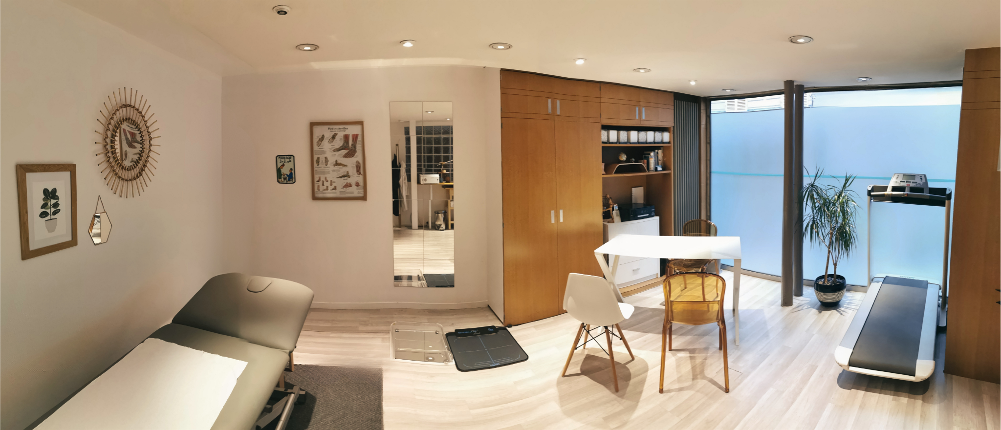 Cabinet de podologie Bellefond - Salle de soins Paris 9 Intérieur du cabinet de podologie Bellefond - Salle de soins moderne Paris 9ème